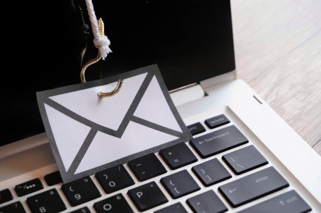 Настройка почты (Gmail, Zoho и пр.)